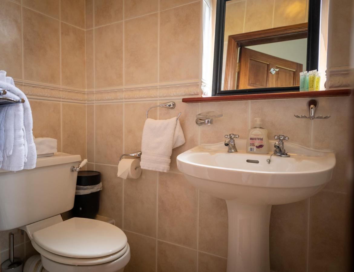 Bunratty Meadows Bed & Breakfast ภายนอก รูปภาพ